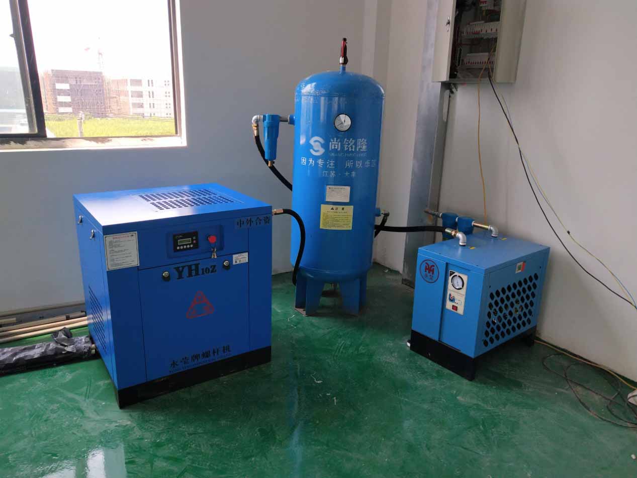 螺桿空氣壓縮機(jī)與傳統(tǒng)空氣壓縮機(jī)的區(qū)別在哪里？權(quán)偉變頻螺桿空壓機(jī)