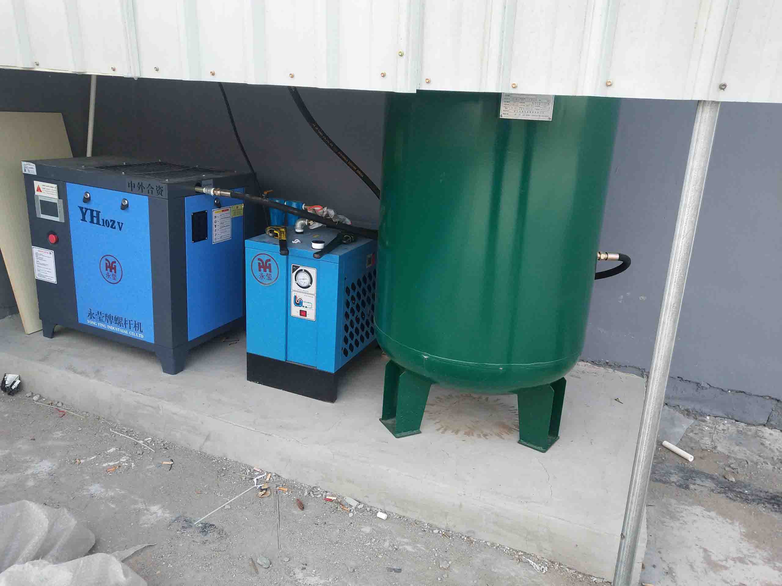 權(quán)偉永瑩節(jié)能空壓機(jī)廠家和你談?wù)劅o(wú)油空壓機(jī)的優(yōu)點(diǎn)